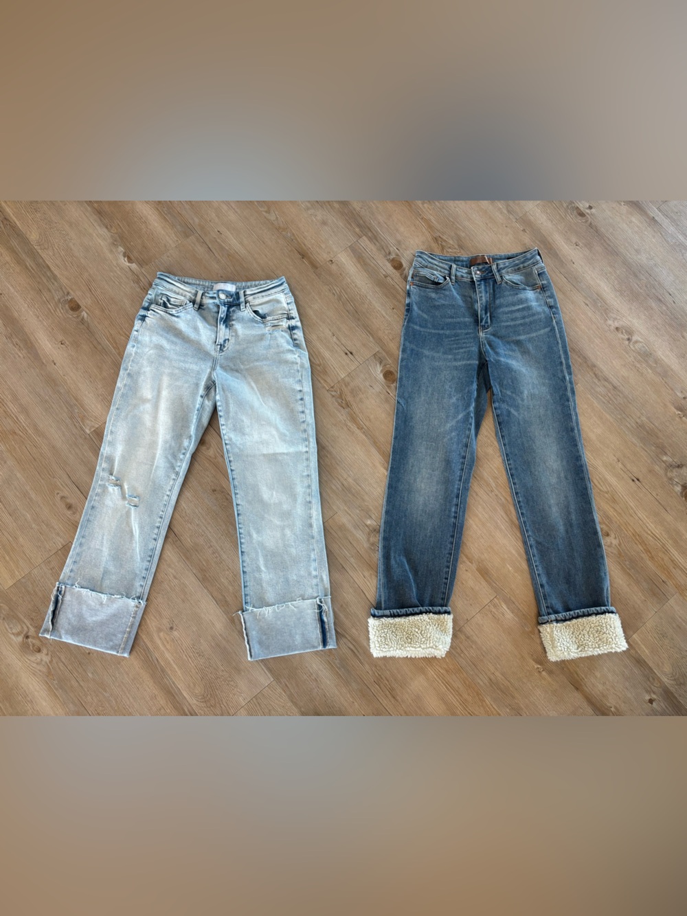 Set of 2 Women’s Light Wash and Dark Wash Denim Jeans